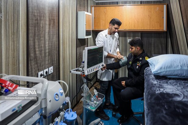 رونمایی از ناوشکن عظیم دیلمان