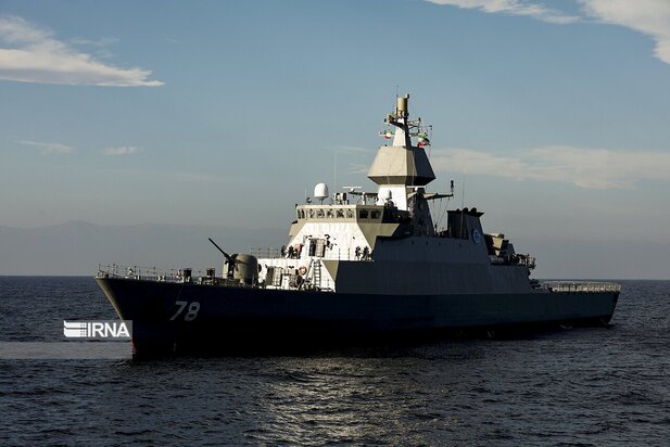 رونمایی از ناوشکن عظیم دیلمان