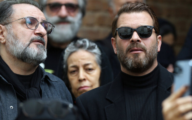 وداع هنرمندان با بیتا فرهی