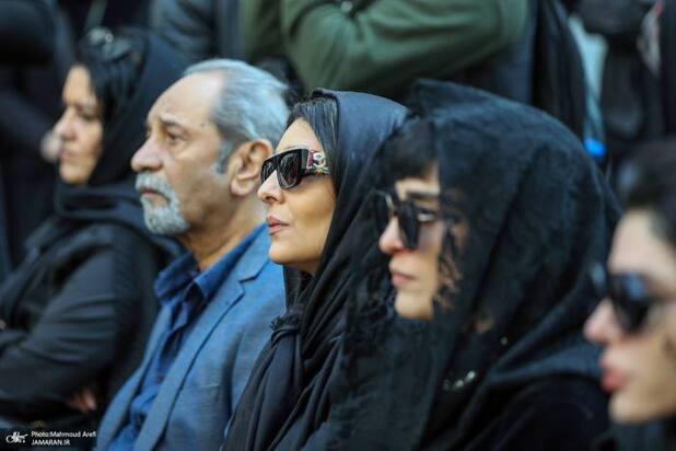 وداع هنرمندان با بیتا فرهی