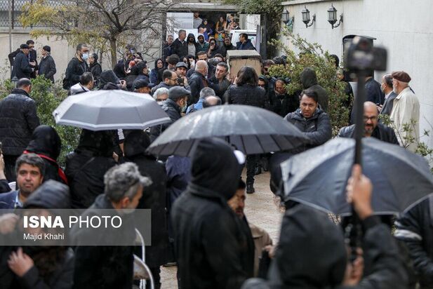 وداع هنرمندان با بیتا فرهی