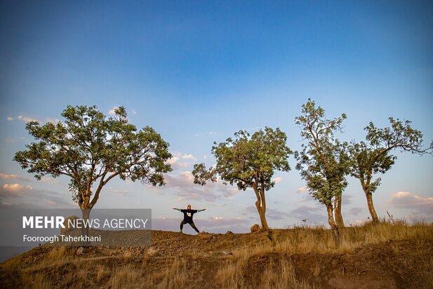 تلاش وزنه بردار بانوی لر ایران