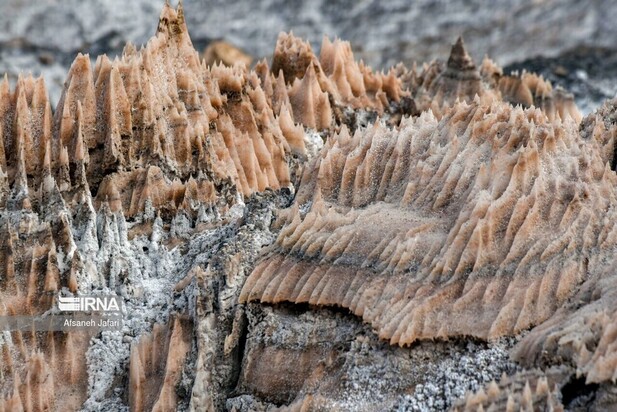 کوه نمکی جاشک