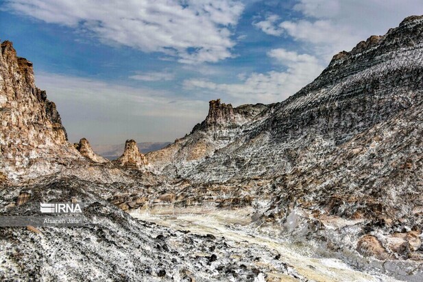 کوه نمکی جاشک