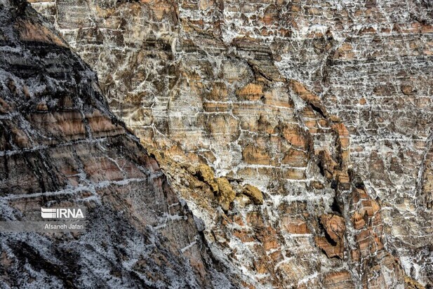 کوه نمکی جاشک