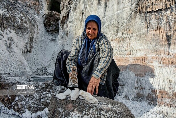 کوه نمکی جاشک