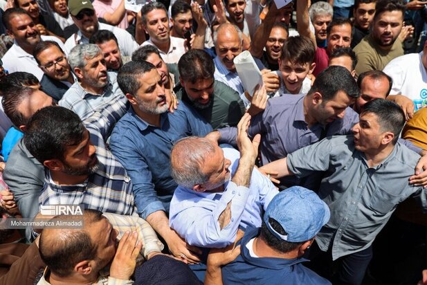 پزشکیان در بازار شوش