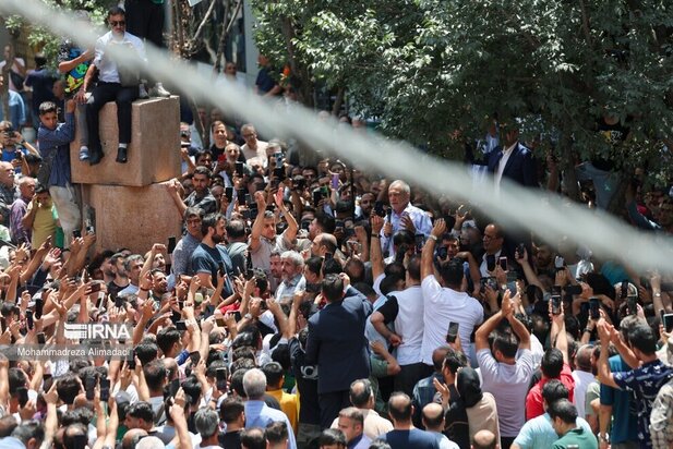 پزشکیان در بازار شوش