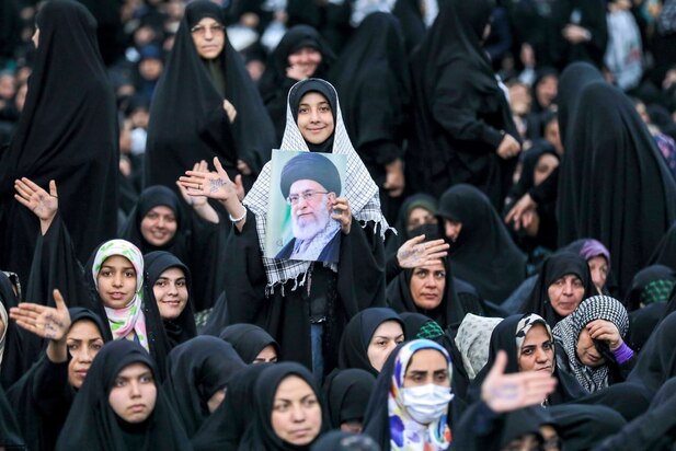 حاشیه مراسم