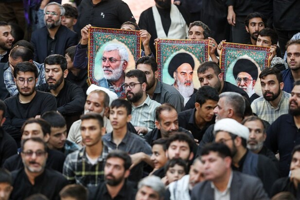 حاشیه مراسم