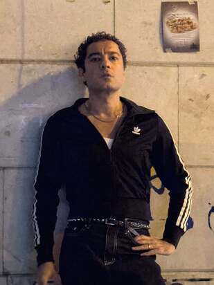 نوید محمدزاده