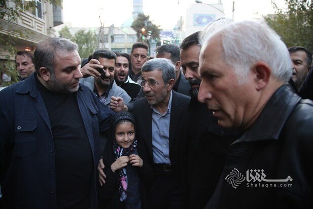 مراسم ترحیم خواهر احمدی نژاد