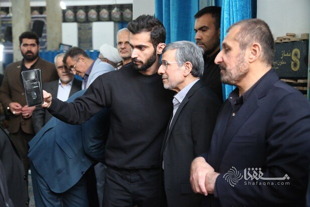 مراسم ترحیم خواهر احمدی نژاد