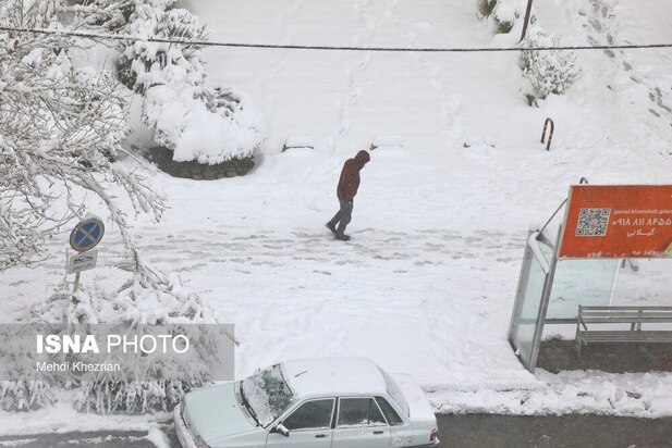 بارش برف پاییزی در همدان