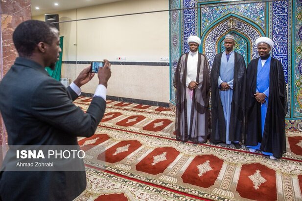 عمامه گذاری روحانیون جدید