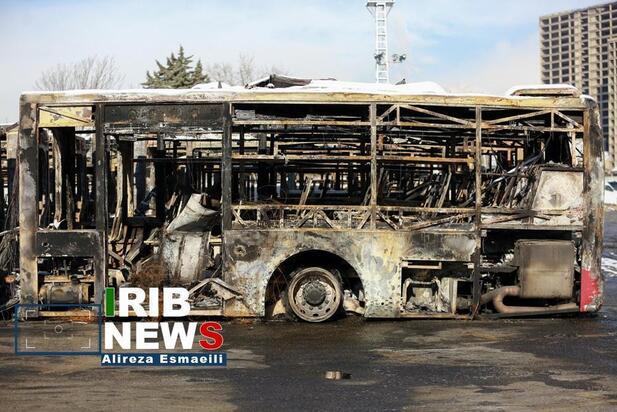 بازدید خبرنگاران خارجی از تخریب ها در ناآرامی تهران