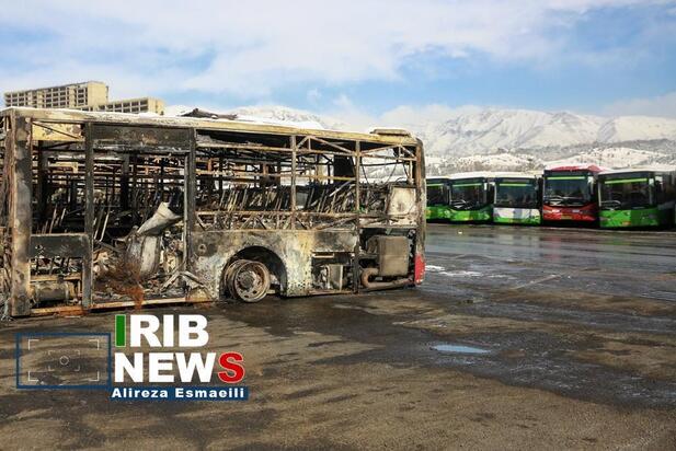 بازدید خبرنگاران خارجی از تخریب ها در ناآرامی تهران