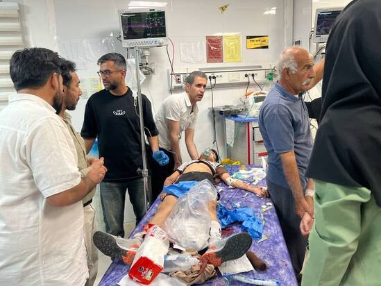 تصاویری دردناک از مجروحان حمله به سالن ورزشی در لامرد