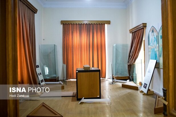 خسارات به کاخ سعدآباد