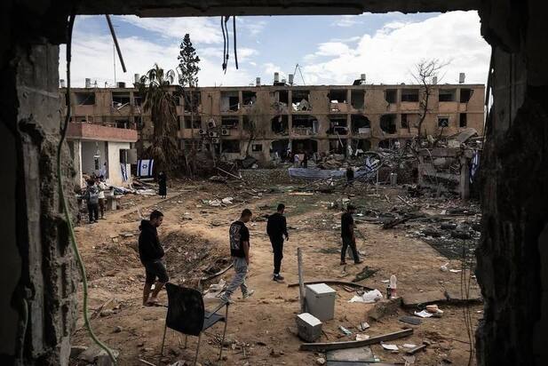  تصاویری از تخریب پس از حمله موشکی تلافی‌جویانه ایران به دیمونا.