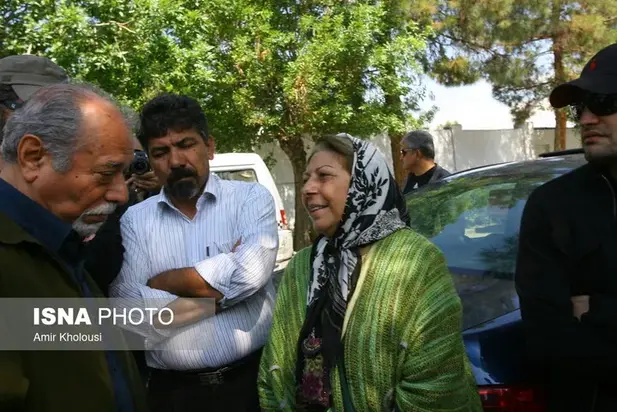 خاکسپاری حمیده خیرآبادی