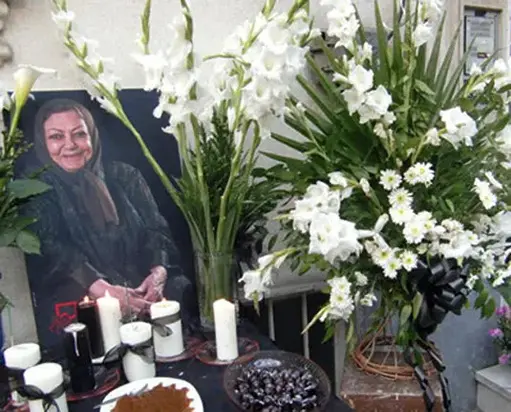 خاکسپاری حمیده خیرآبادی