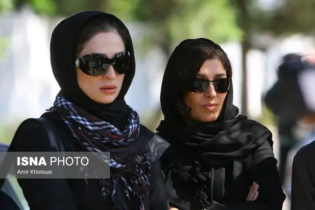 خاکسپاری حمیده خیرآبادی