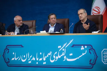 پزشکیان: تصمیم‌گیری درباره جنگ و مذاکره بر عهده رهبری و شورای عالی امنیت ملی است | تخریب کسانی که مأموریت مبتنی بر قانون به عهده دارند به دور مردانگی است