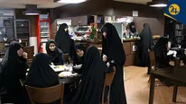 کافه‌های مذهبی و جامعه دوپاره ایران