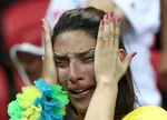 گریه هوادار برزیلی پس از باخت مقابل بلژیک