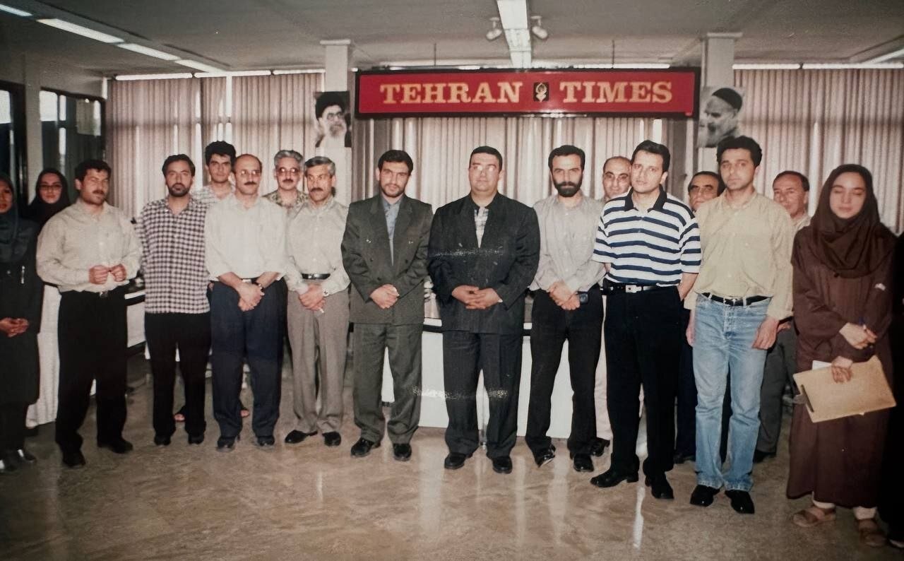 مرحوم احمد بورقانی و خبرنگاران ایرنا مرحوم احمد بورقانی و خبرنگاران ایرنا