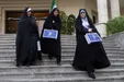 متعجبم از پروتکل روحانی برای حجاب/ حجاب منحصر به چادر نیست