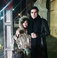 شب‌گردی «حافظ ناظری» با مادرش +عکس