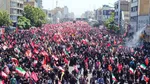 شعار علیه رئیس‌جمهور آمریکا در مراسم تشییع: «توافق نمی‌خوایم، سر ترامپ رو می‌خوایم»