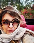ساره بیات سوار بر ماشین لاکچری صورتی + عکس
