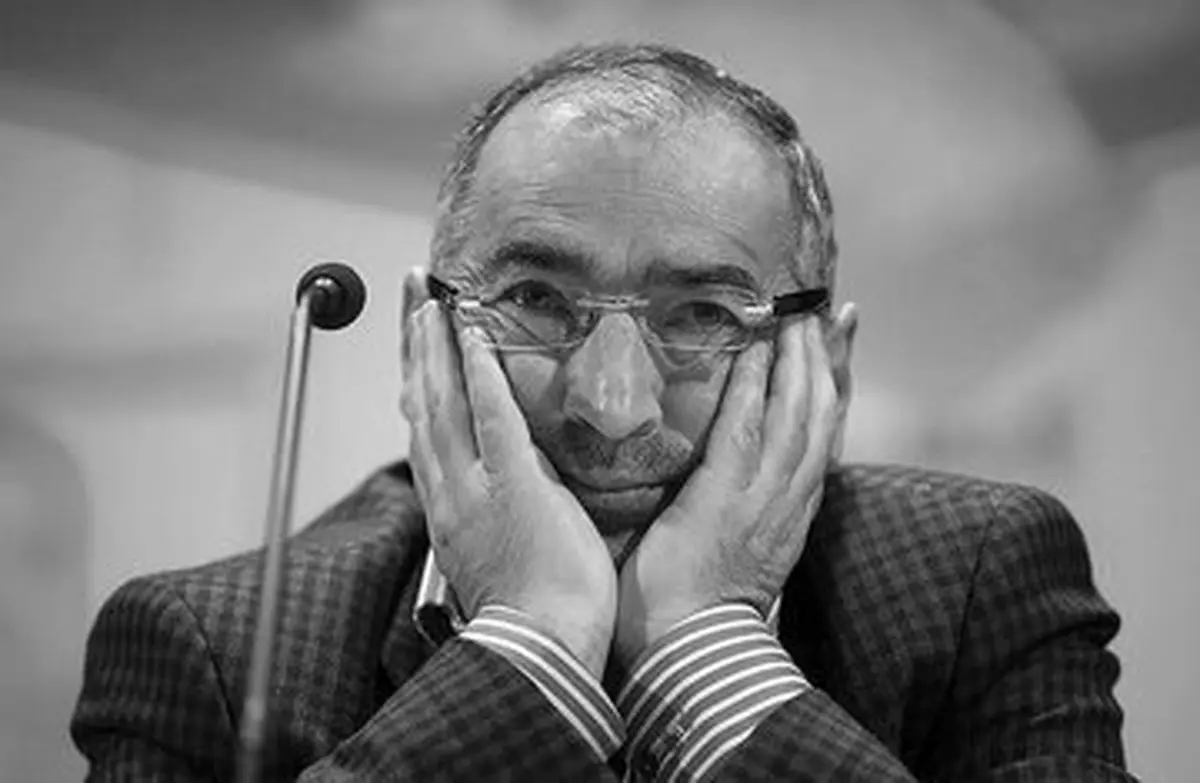 صادق زیباکلام