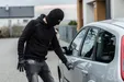 لحظه زورگیری از یک دختر جوان با چاقو در یکی از محله‌های تهران +فیلم