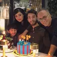 حمیدرضا آذرنگ به همراه همسر و پسرانش +عکس