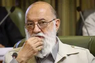 واکنش چمران به شایعه منحل شدن شوراها: شتر در خواب بیند پنبه‌دانه