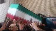 ببینید| پیکر رهبر شهید برای تشییع از مصلی خارج شد