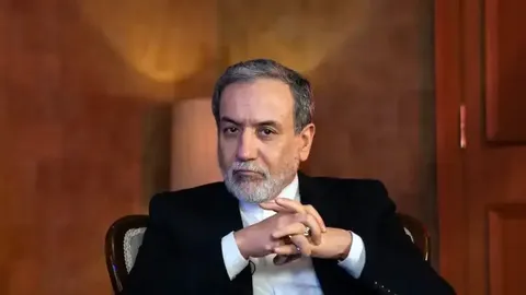 هشدار عراقچی به آمریکا: مراقب اخبار و اطلاعات جعلی درباره تنگه هرمز باشید