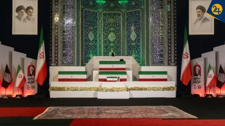 وداع در مصلی | جای چه کسانی در مراسم تشییع خالی بود؟