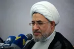 طعنه روزنامه جمهوری اسلامی به آیت‌الله اراکی؛ فقط پزشکیان نباید درباره قرآن حرف بزند؟