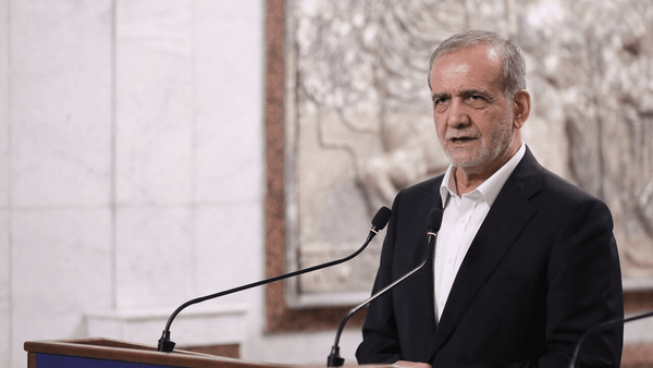 پزشکیان: لفاظیهای ترامپ را در عمل جواب میدهیم پزشکیان: لفاظیهای ترامپ را در عمل جواب میدهیم