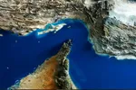  عبور ۲۵ فروند کشتی از تنگه هرمز با هماهنگی نیروی دریایی سپاه
