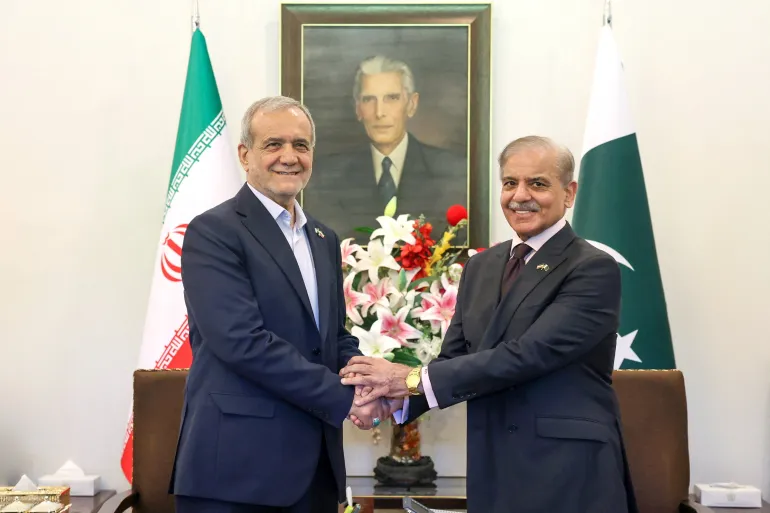 چرا پزشکیان راهی پاکستان شده است؟ چرا پزشکیان راهی پاکستان شده است؟