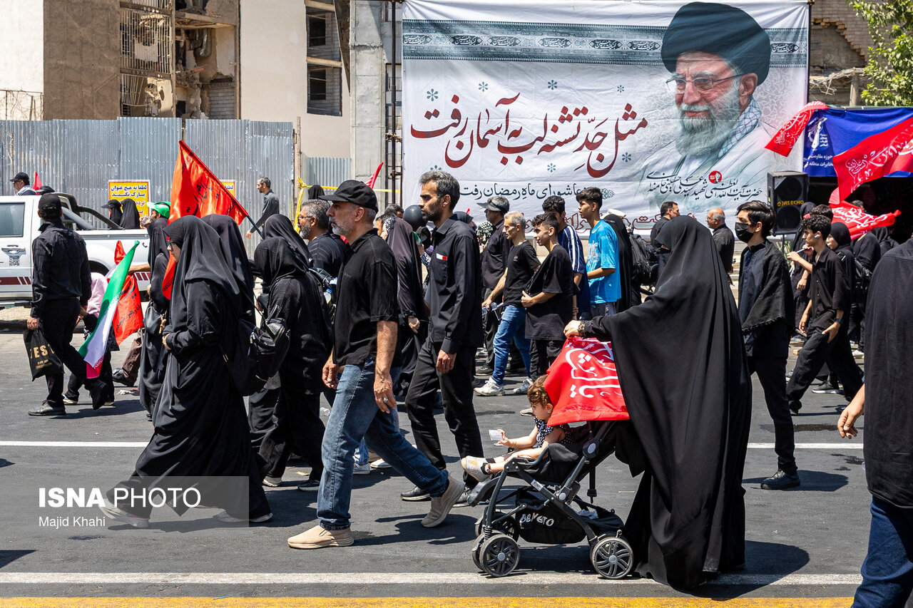 پیادهروی جاماندگان اربعین در تهران پیادهروی جاماندگان اربعین در تهران