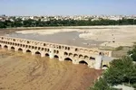 ببینید|  آب زاینده‌رود به اصفهان رسید