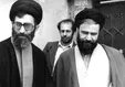 عکس تاریخی سیداحمد خمینی و همراهانش در قهوه‌خانه‌ای در نجف
