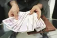 کمک جبرانی دولت به کارکنان دولت و مستمری‌بگیران نقدی خواهد بود